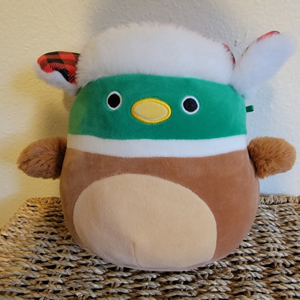 Squishmallows 7 inch Avery The Mallard with Hat Buffalo Plaid
